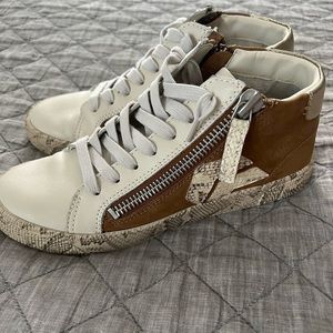 Dolce Vita Zip High Top Sneaker, Size 7, Like NEW :)